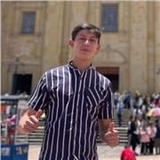 Profesor de Programación y Desarrollo Web con experiencia en Python e Inteligencia Artificial